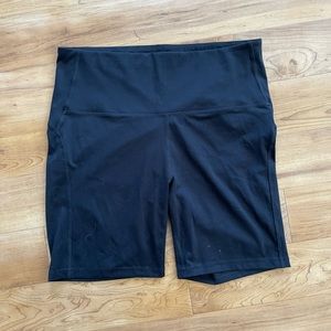 All in motion size L bike shorts